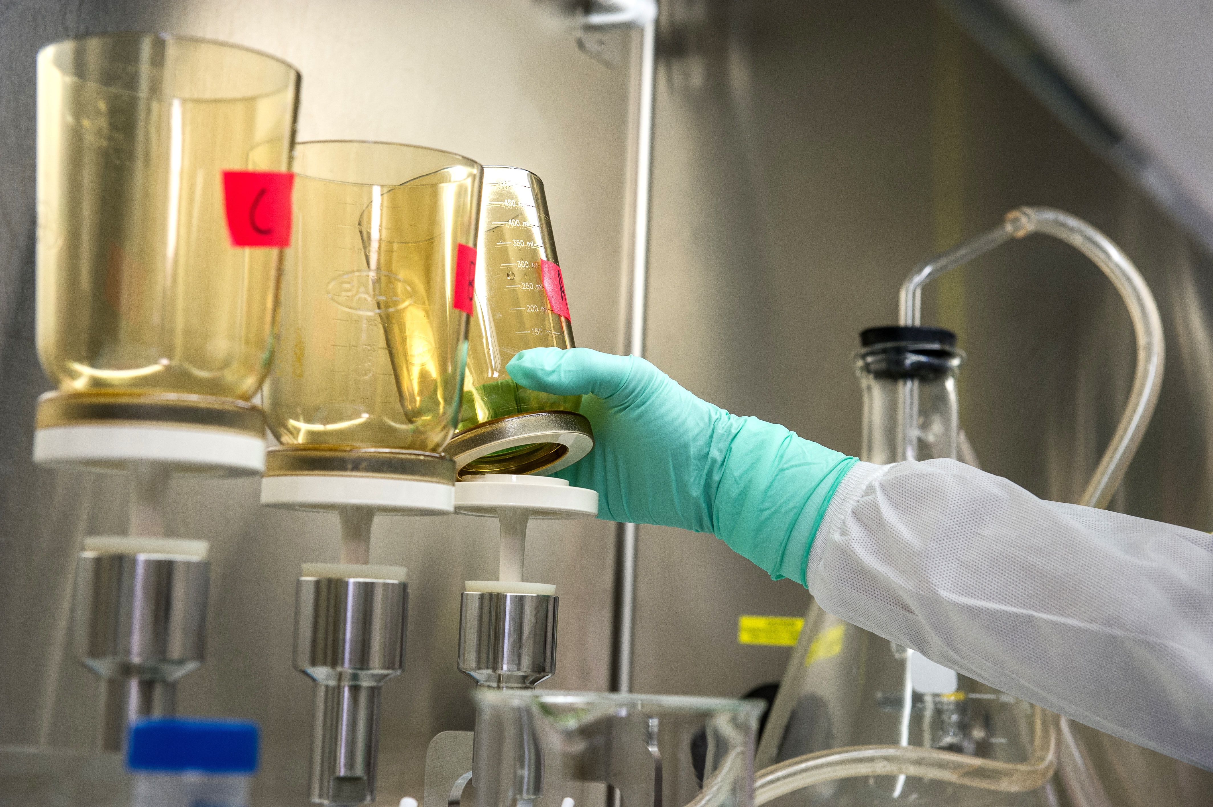 La CAN modificó las Decisiones sobre productos cosméticos